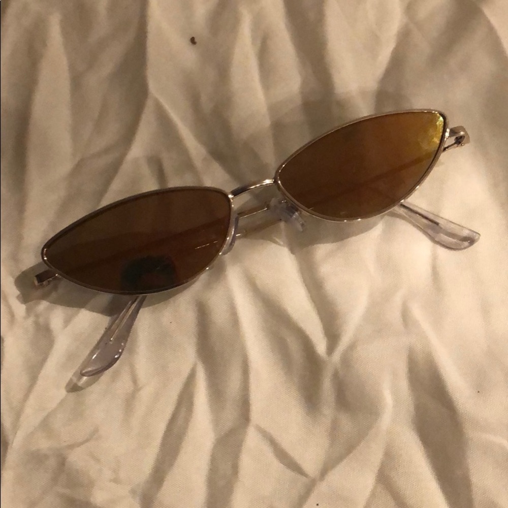 Stylish orange mini glasses